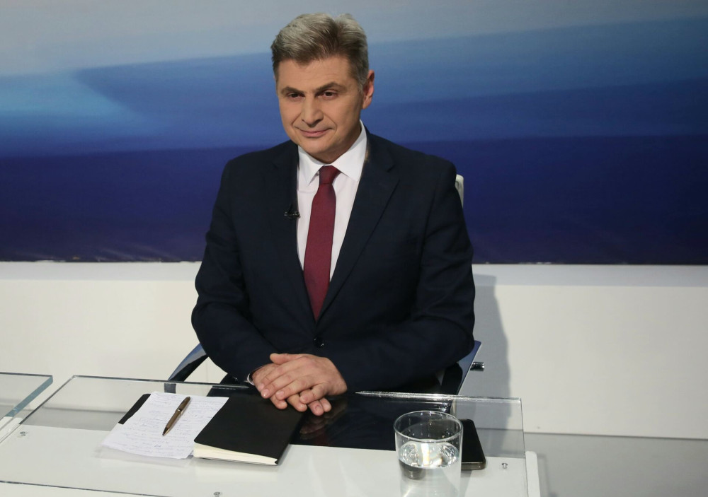 Αμετανόητος ο Φαραντούρης για την επίθεση στη Σδούκου: «Έχει κλείσει» αλλά «ό,τι είπα ισχύει»