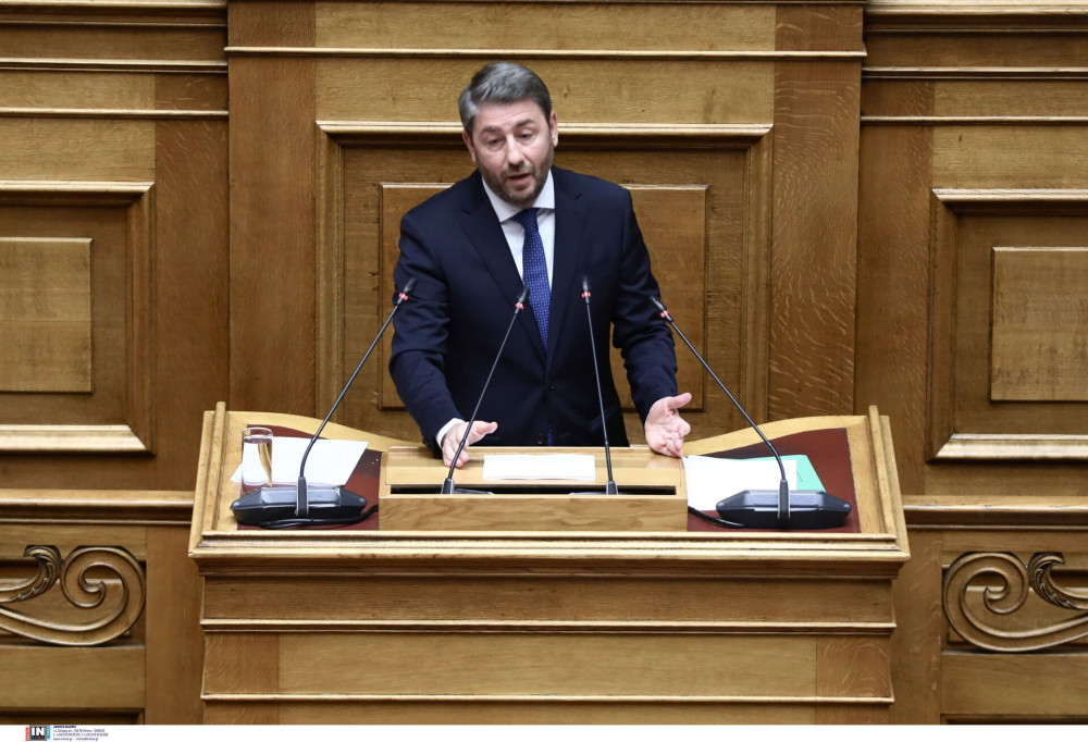 Ανδρουλάκης: πήρε τα κλειδιά από τον ΣΥΡΙΖΑ και ετοιμάζεται για... προσλήψεις