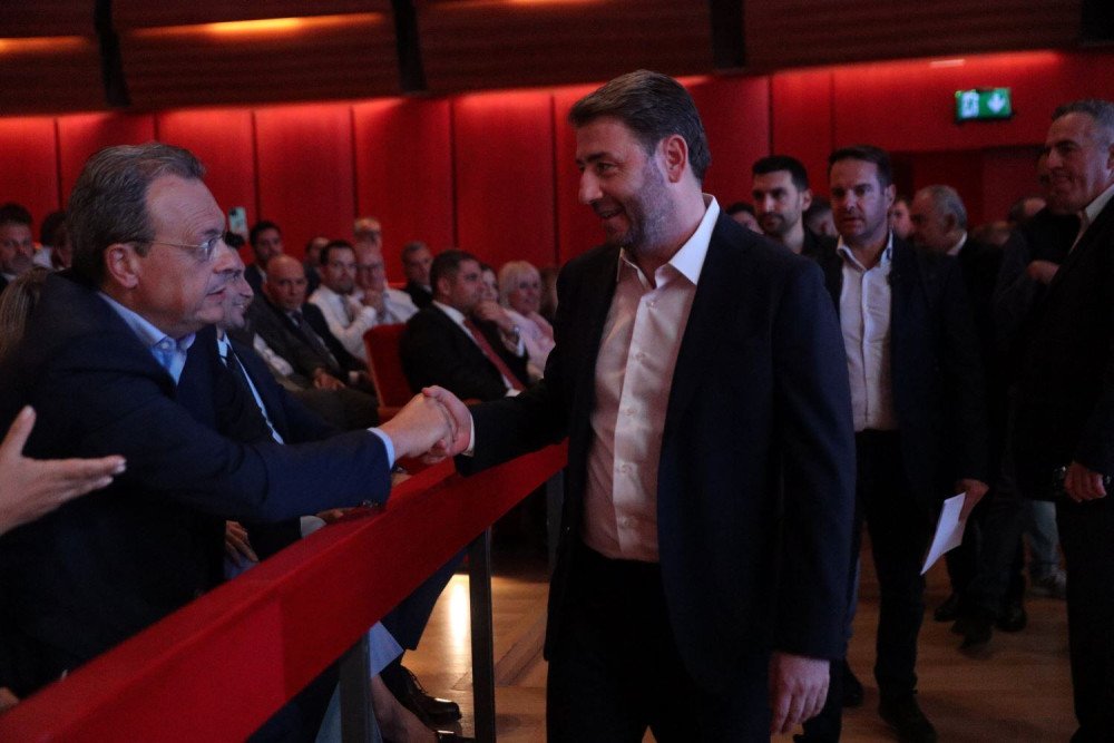 Οι χορηγοί της παράνοιας