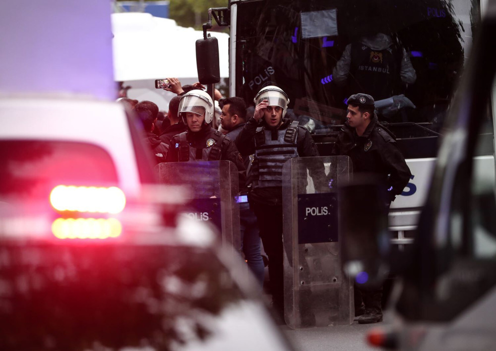 Κωνσταντινούπολη: νεκρή μαθήτρια και επτά σοβαρά τραυματισμένες από επίθεση σε γυμνάσιο