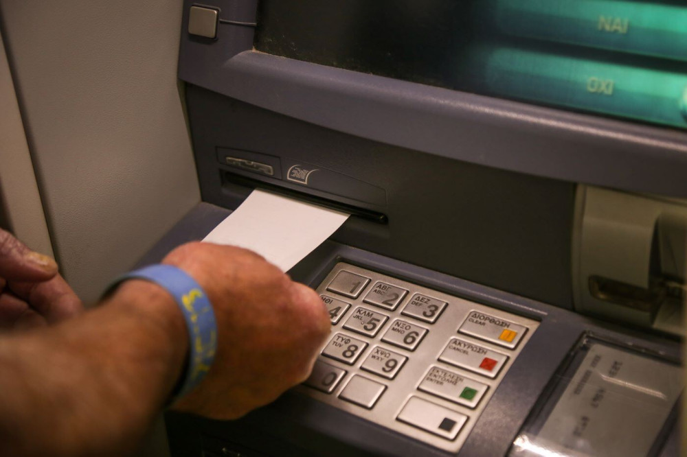 Δωρεάν αναλήψεις στα ΑΤΜ από Δευτέρα - Πιερρακάκης: Παρέμβαση με κοινωνικό πρόσημο