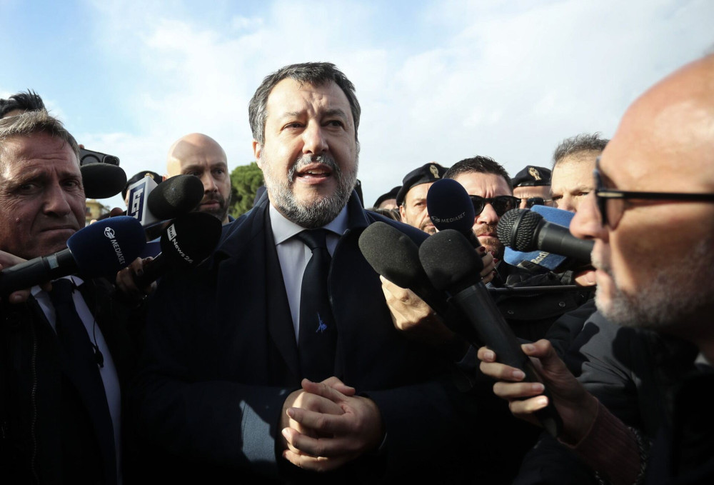 Σφοδρή αντιπαράθεση Παρισιού-Ρώμης μετά τις αιχμές Σαλβίνι κατά Μακρόν
