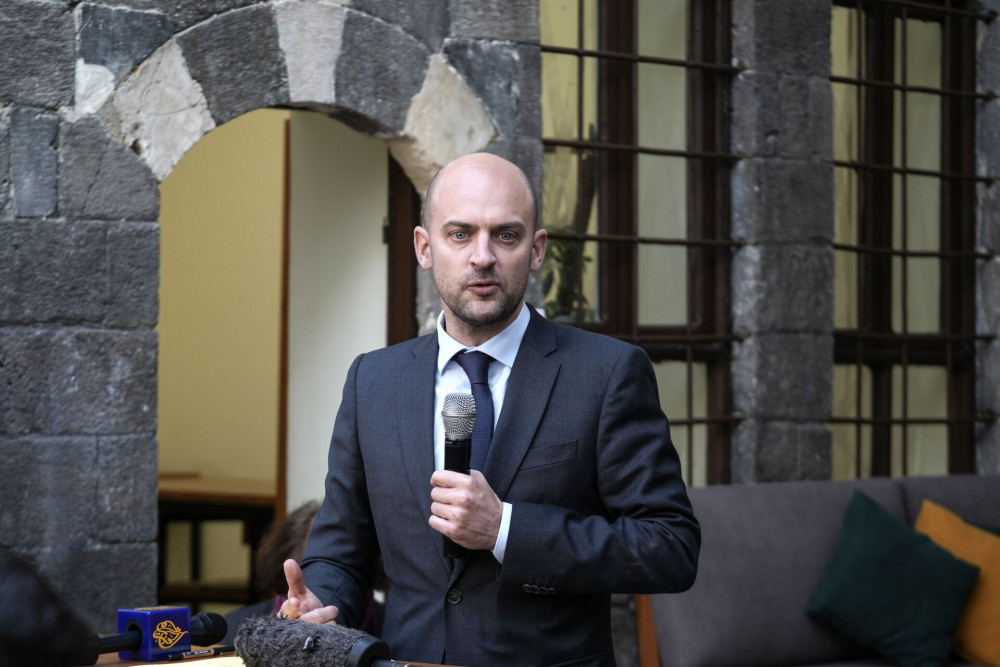 Γάλλος ΥΠΕΞ: Το Ιράν πρέπει να συναινέσει σε μεγάλες παραχωρήσεις