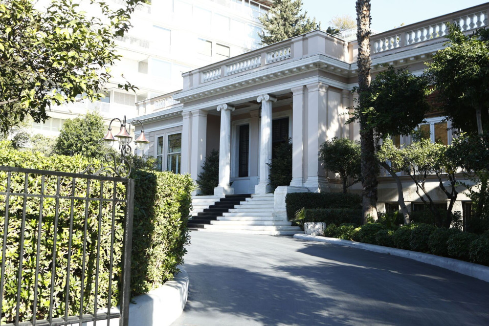 Κάντε με πρωθυπουργό για μια μέρα
