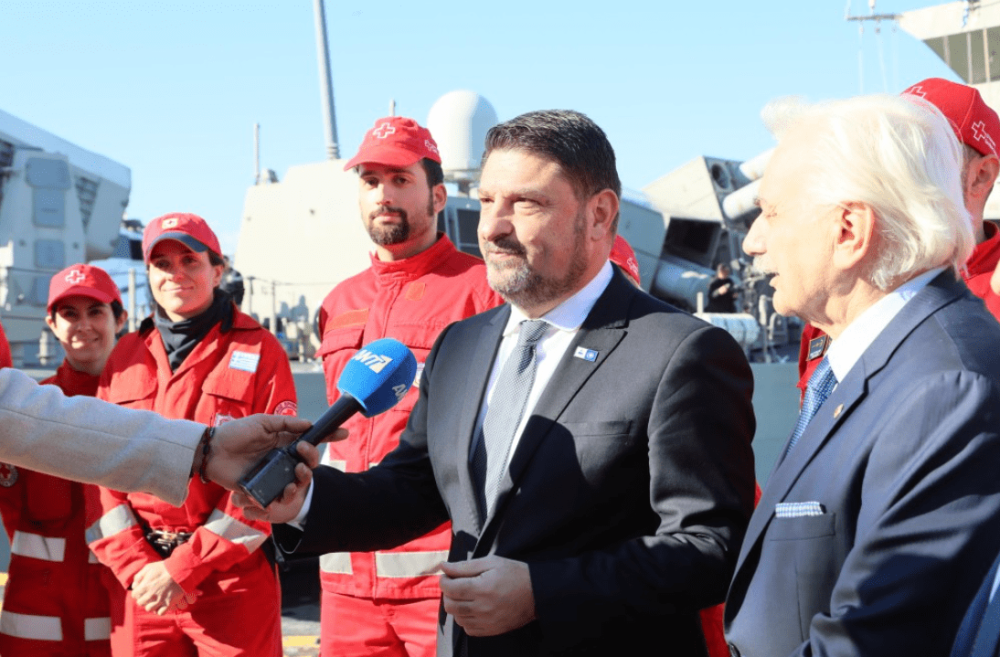 Νίκος Χαρδαλιάς: στον Πειραιά για τον εορτασμό των Θεοφανίων