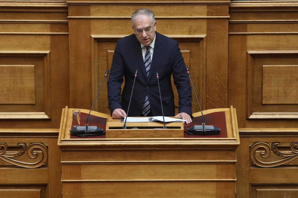 Τάκης Θεοδωρικάκος: Στρατηγική της κυβέρνησης η παραγωγική ανασυγκρότηση της οικονομίας