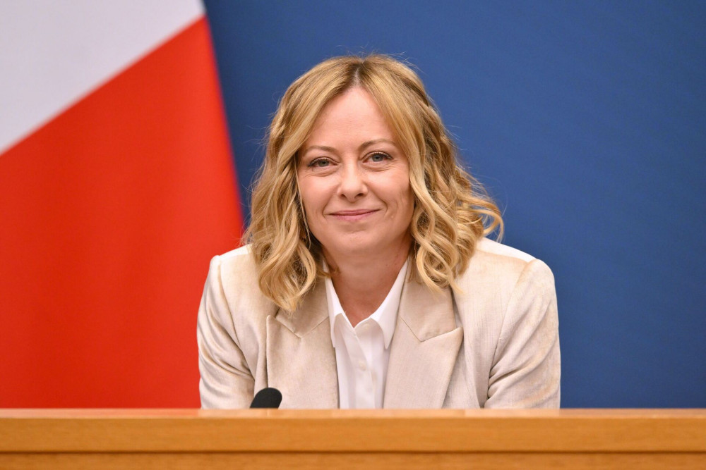 Τηλεφωνική επικοινωνία της Τζόρτζια Μελόνι με τον Φρίντριχ Μερτς