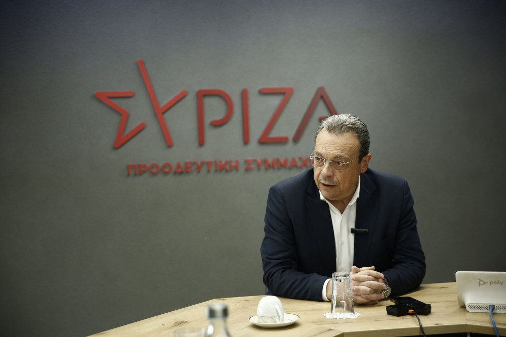 Ψάχνει για κορόιδα ο Φάμελλος