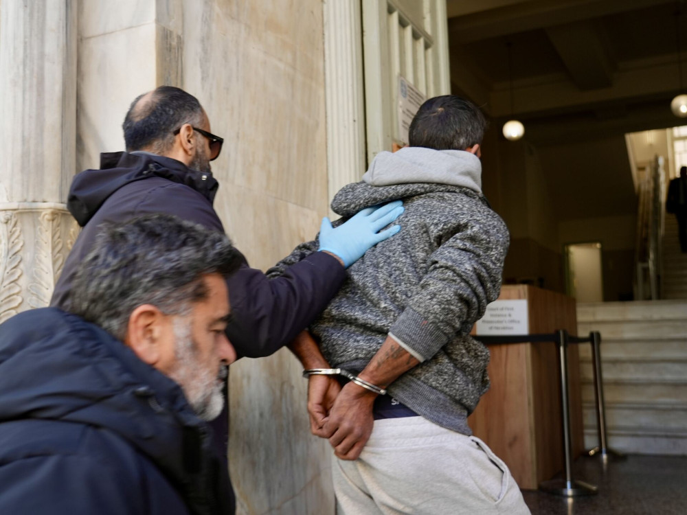 Κακοποίηση 3χρονου: στον Κορυδαλλό υπό άκρα μυστικότητα η μητέρα και ο σύντροφός της
