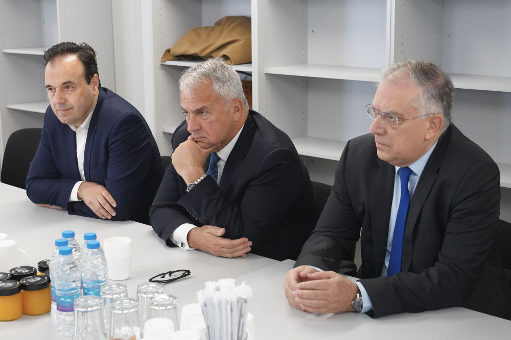 Θεοδωρικάκος, Βορίδης, Παπαστεργίου στα Σπάτα: σε πλήρη εξέλιξη η επένδυση του Data Center της Microsoft