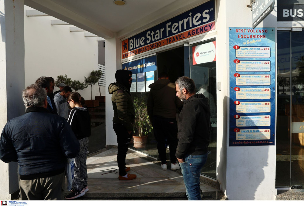 Νησί-φάντασμα η Σαντορίνη: μαζική η φυγή των κατοίκων