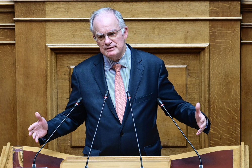 Τρικυμία εν κρανίω: έβγαλαν ακροδεξιό τον Αβέρωφ για να χτυπήσουν Τασούλα