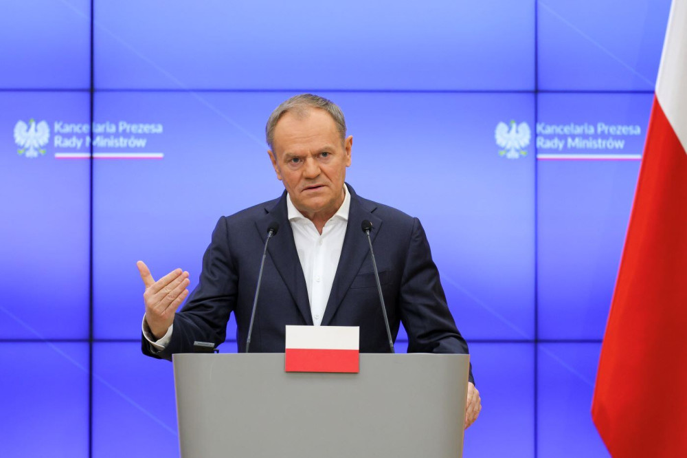 Τουσκ: Η πρόταση Μακρόν για την προστασία της Ευρώπης είναι πολλά υποσχόμενη