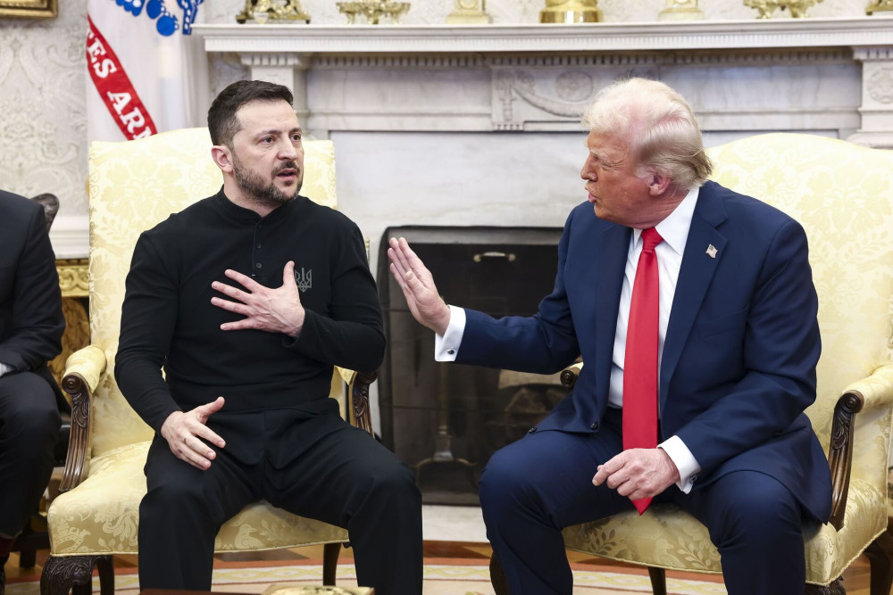Αμετακίνητος ο Ζελένσκι: Η Κριμαία ανήκει στην Ουκρανία - «Θα παραμείνει στη Ρωσία» λέει ο Τραμπ
