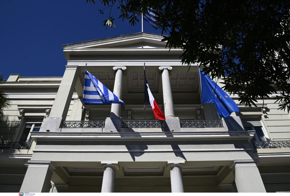 ΥΠΕΞ: Συλλυπητήρια στις οικογένειες των έξι θυμάτων στην Πλάκα