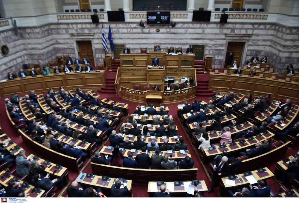 Στη Βουλή το «mystreet», η εφαρμογή καταγγελιών για την αυθαίρετη χρήση κοινόχρηστων χώρων