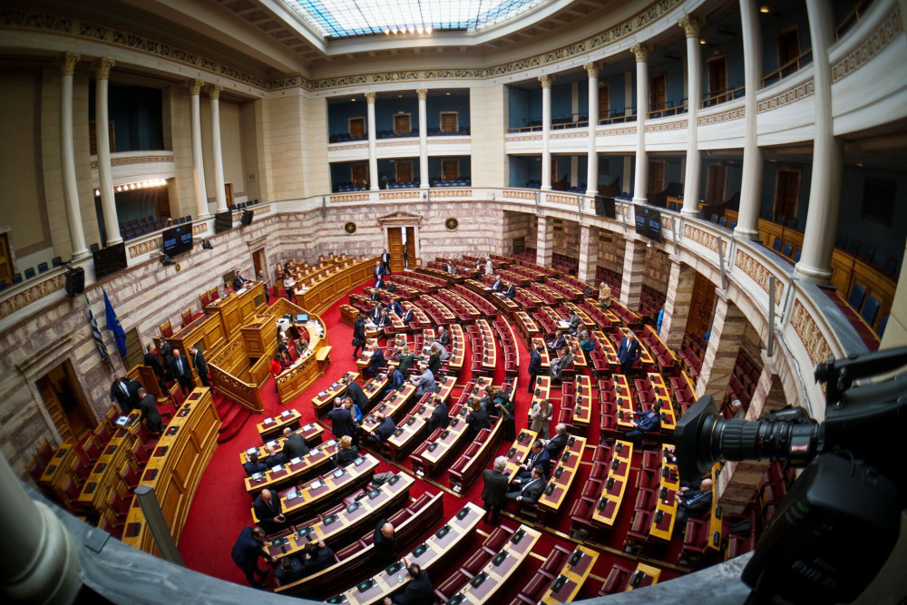 Κατώτερη των περιστάσεων η αντιπολίτευση - Με λαϊκισμό απαντάει στα μόνιμα μέτρα στήριξης
