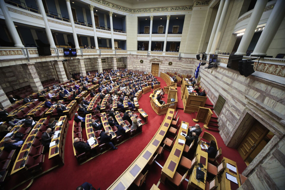 Δύο χρόνια η αντιπολίτευση σκαρώνει φαντάσματα και το πόρισμα Καρώνη τους ξεγυμνώνει