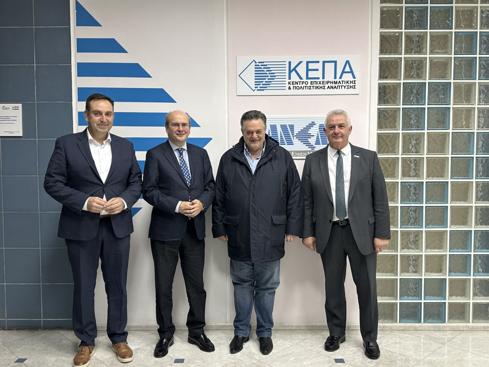 Κωστής Χατζηδάκης: Σημαντικά τα επιτεύγματα για τις μικρομεσαίες επιχειρήσεις