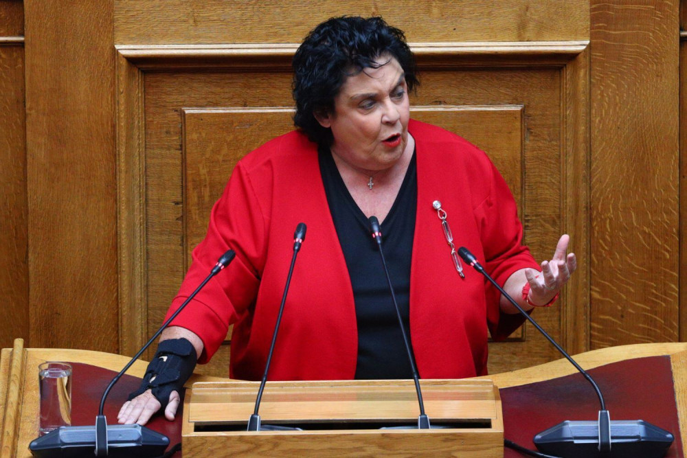 Κανέλλη για Τσίπρα: Ποιος πατριωτισμός με τη χώρα υποθηκευμένη για 100 χρόνια; (video)