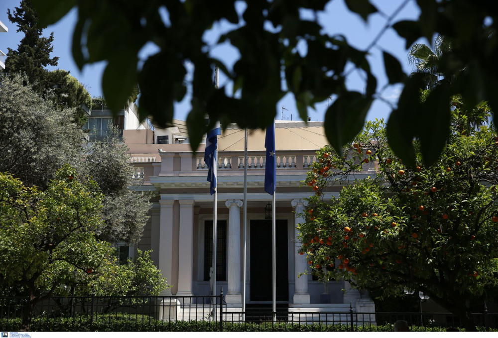 Κυβερνητικές πηγές: Σε «πολιτική σύγχυση» το ΠΑΣΟΚ
