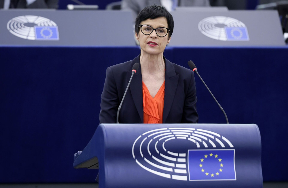 H Επίτροπος Διεύρυνσης της Ε.Ε. ακύρωσε επίσκεψη στην Τουρκία για τη σύλληψη Ιμάμογλου