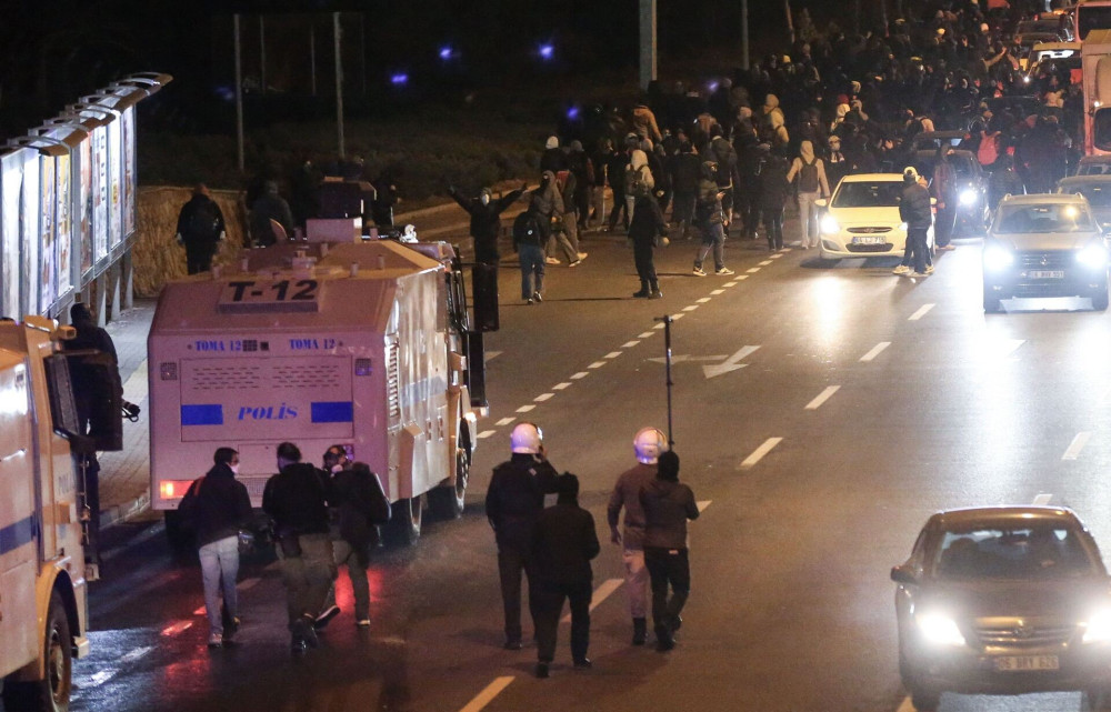 Ελεύθεροι 107 φοιτητές που είχαν συλληφθεί στις διαδηλώσεις για τον Ιμάμογλου στην Τουρκία