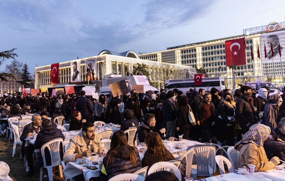 Τουρκία: η αντιπολίτευση καλεί σε γενίκευση των μαζικών κινητοποιήσεων