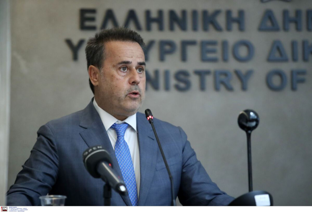 Παπασταύρου για τα 3 χρόνια «Μανιφέστο»: Συνεχίστε με το ίδιο πάθος
