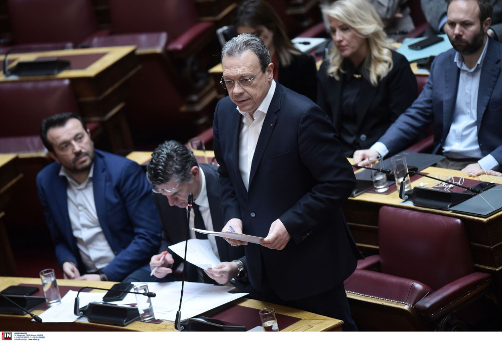 Προανακριτική: Αποχώρησαν ΣΥΡΙΖΑ - Νέα Αριστερά και ΝΙΚΗ πριν την ανάγνωση του υπομνήματος Τριαντόπουλου
