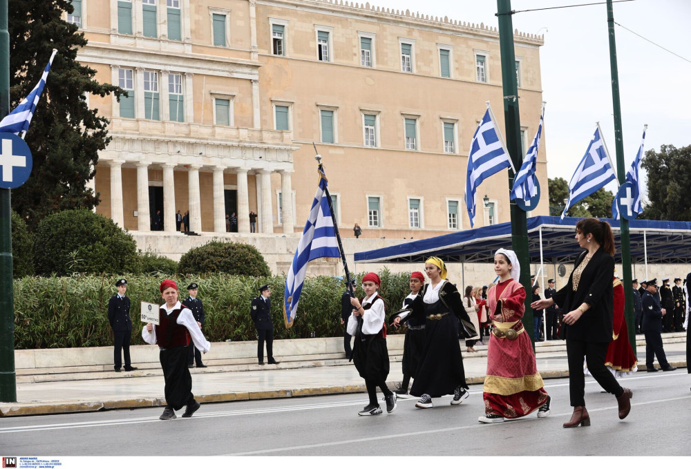 25η Μαρτίου: με παλμό η μαθητική παρέλαση στην Αθήνα (photos)