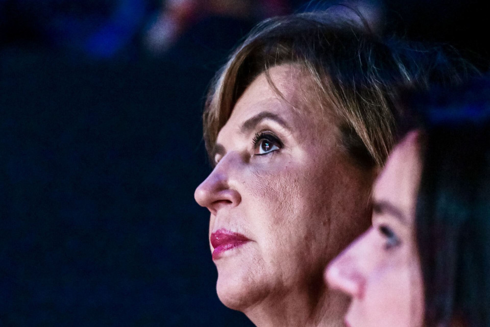 ΣΥΡΙΖΑ: Η Γεροβασίλη απορρίπτει Καρυστιανού, «αγκαλιάζει» Τσίπρα