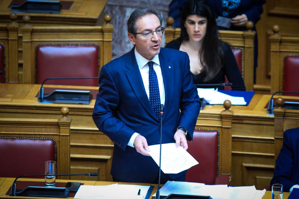 Μπούγας  σε Αποστολάκη: Στο ΠΑΣΟΚ είστε σε αμηχανία - Δηλητηριάζετε την πολιτική ζωή