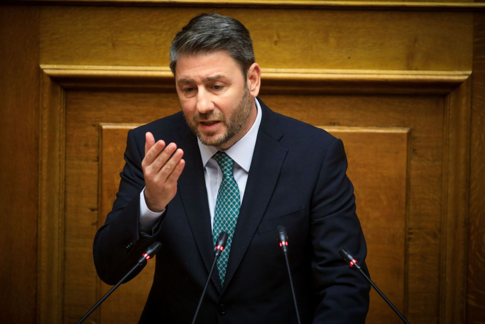 Ο Ανδρουλάκης, ο βουλευτής… Καλοχαιρέτας και τα φαντάσματα