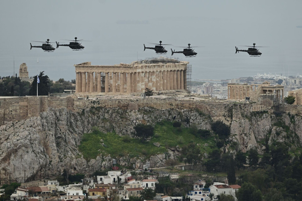 25η Μαρτίου: εντυπωσίασε η στρατιωτική παρέλαση - Τα οπλικά συστήματα που συμμετείχαν (photos)