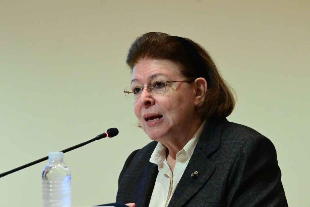 Η Μενδώνη τιμά τη μνήμη των Ελλήνων Εβραίων θυμάτων του Άουσβιτς (photo)