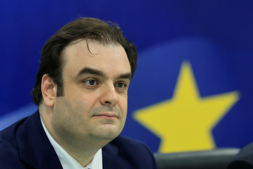 Πιερρακάκης: στη Βαρσοβία για Eurogroup και ECOFIN - Στο επίκεντρο δασμοί και άμυνα