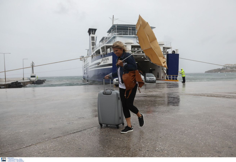 Καιρός: πτώση της θερμοκρασίας έως την Πρωτομαγιά - Συνεχίζονται οι θυελλώδεις άνεμοι