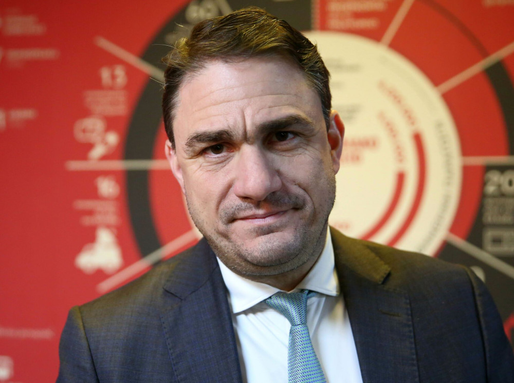Τσουκαλάς: ο κακός σχολιαστής που βλέπει παντού παγίδες και καταστροφές
