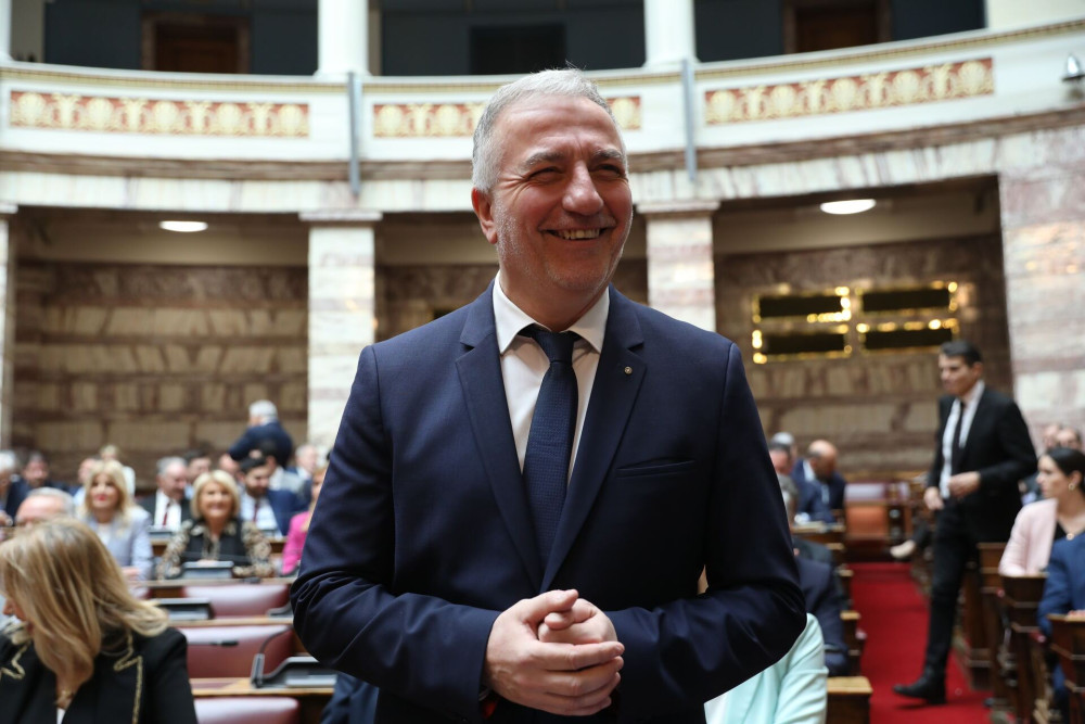 Καλαφάτης: Συνεχίζουμε την πολιτική της μείωσης των φόρων και της στήριξης των πολιτών