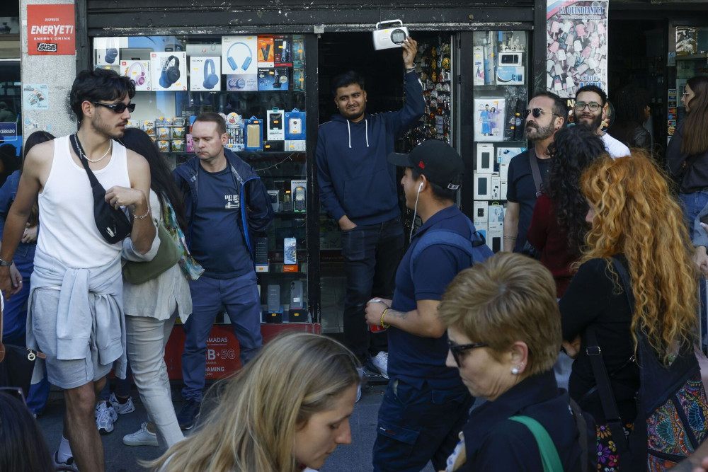 Επιστροφή στην κανονικότητα για Ισπανία και Πορτογαλία - Αποκαταστάθηκε η ηλεκτροδότηση