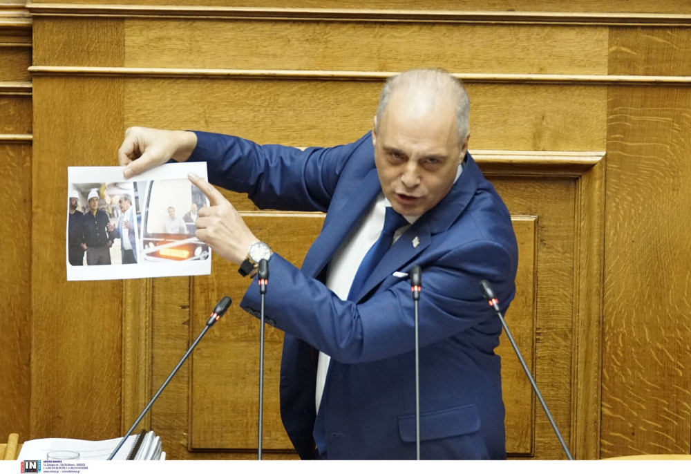 Νέα «γκάφα» Βελόπουλου: δείχνει τη Lady Gaga από τη σειρά Hotel παρουσιάζοντάς τη ως μέλος του Επστάιν