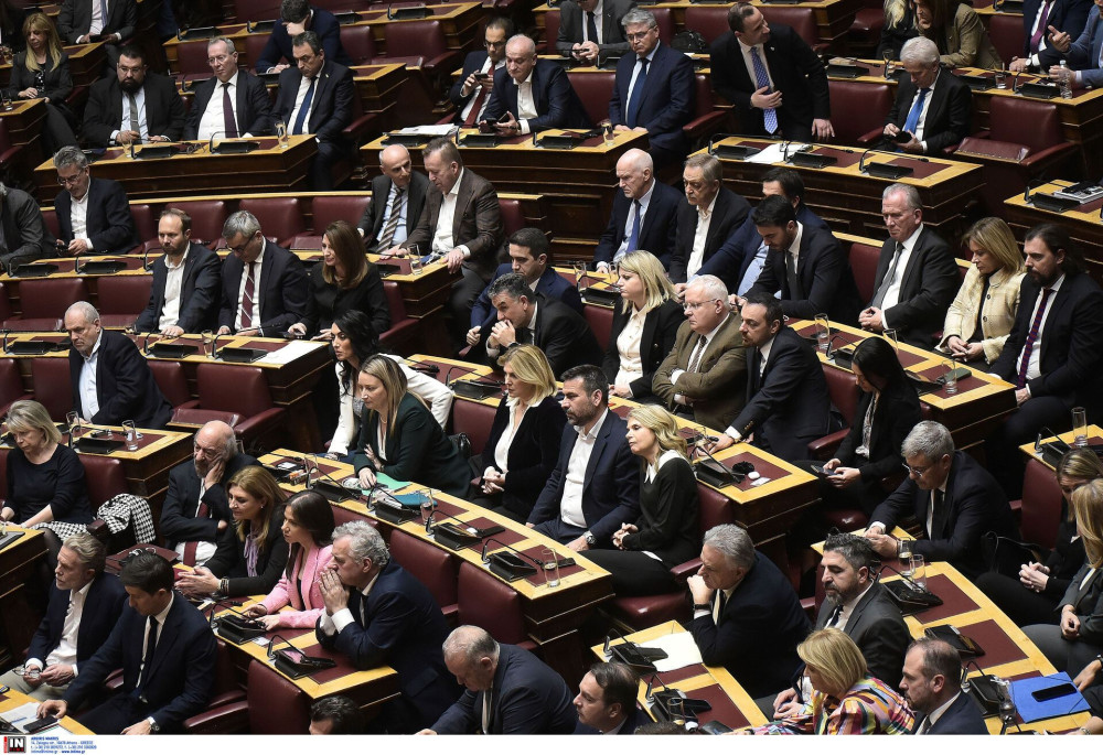 Αντιπολίτευση με master στον λαϊκισμό και στη μιζέρια