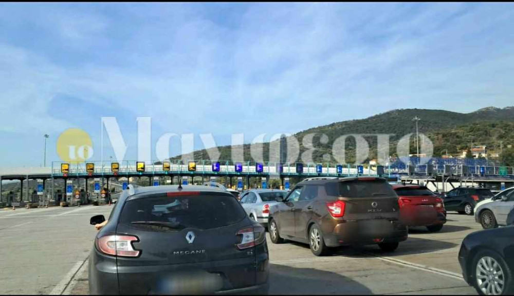 Συνεχίζεται η έξοδος του Πάσχα: υψηλή πληρότητα στα πλοία - Επί ποδός η τροχαία (photos)