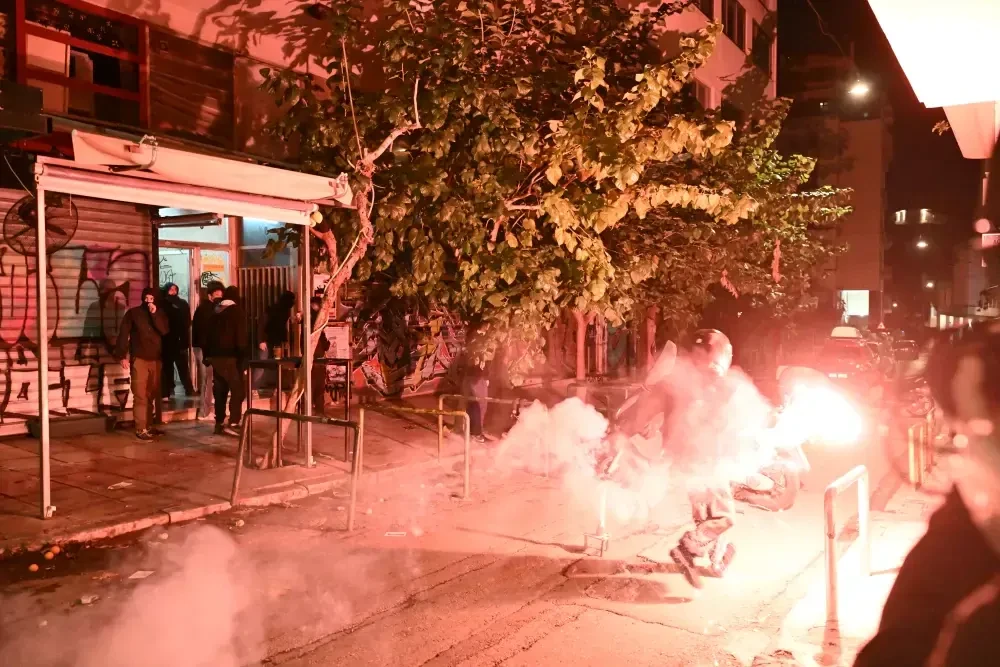 Η άποψή σας ενοχλεί, έχετε βόμβα στην αυλή
