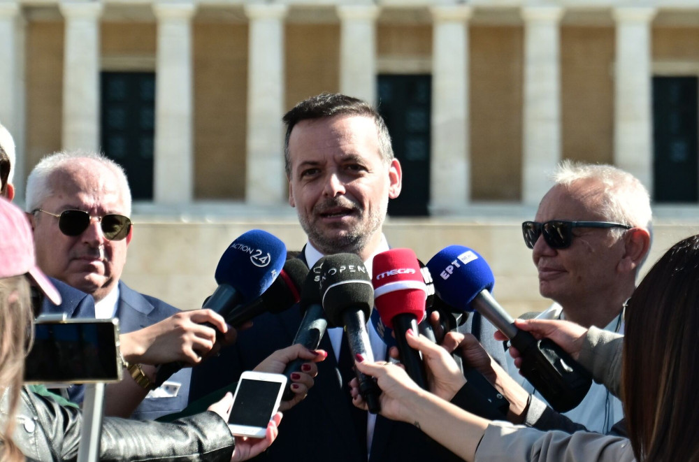 Ομογενείς κατά Δούκα: δεν τον θέλουν για τελετάρχη της παρέλασης στη Βοστώνη (video)