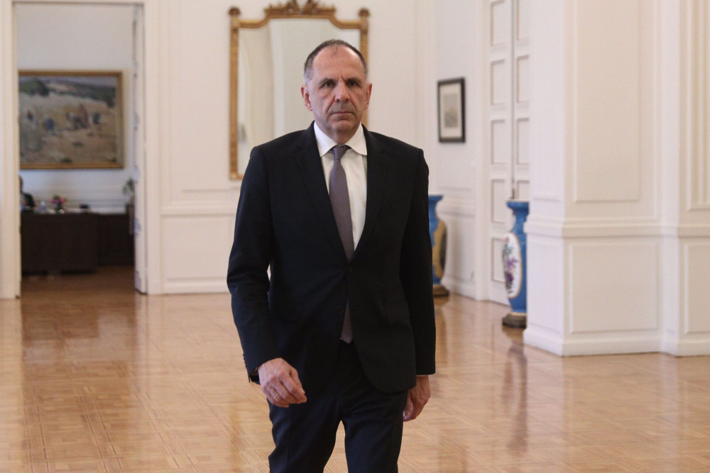 Στη Χάλκη ο Γιώργος Γεραπετρίτης: Ελπίδα μας είναι η επαναλειτουργία της Θεολογικής Σχολής