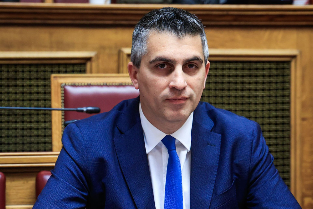 Επιθεώρηση εργασιών ανακαίνισης 11 σχολείων στην Κορινθία από τον υπουργό Υποδομών Χρίστο Δήμα