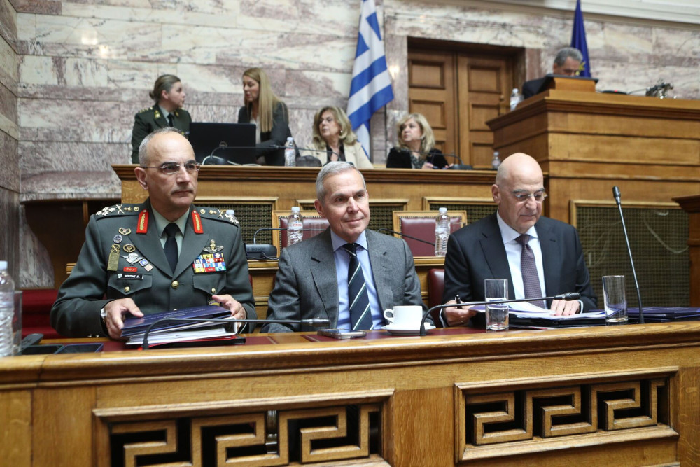«Ασπίδα του Αχιλλέα»: Δένδιας και Χούπης ενημέρωσαν τη Βουλή για τις σύγχρονες Ένοπλες Δυνάμεις