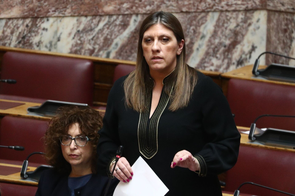 Χυδαιότητες Κωνσταντοπούλου: «Είστε δολοφόνοι» - «Το πρωί μοιρολογίστρα και το βράδυ party animal» απάντησε ο Λαζαρίδης